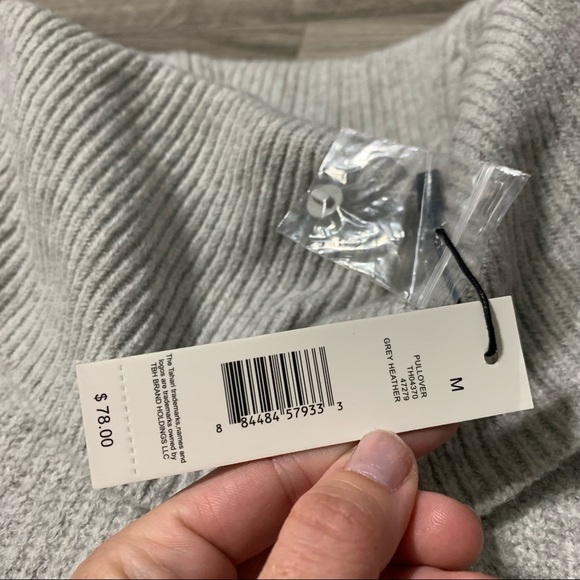 Tahari Grey Heather Pullover Turtleneck Sweater; medium Women’s - Picture 5 of 11